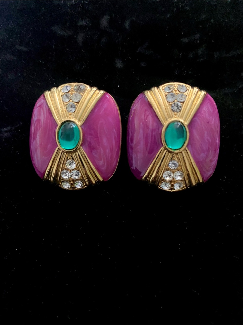 Vintage inspired Bold Gold tone Earrings